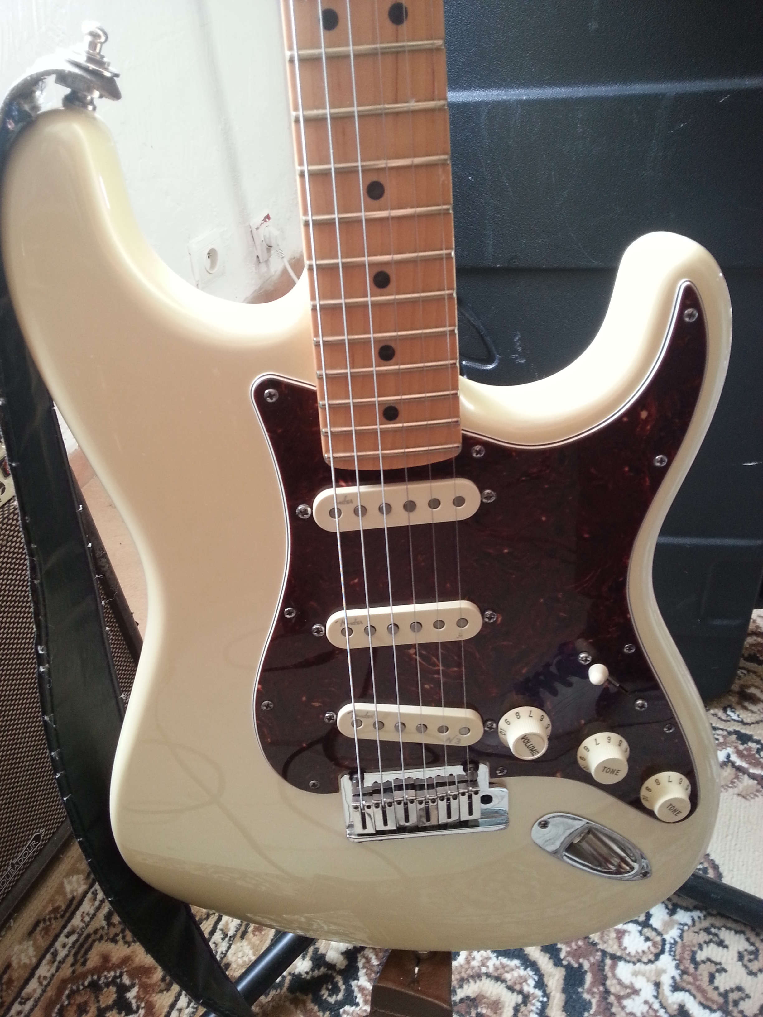 2010 Fender American Deluxe Stratocaster Hss Review